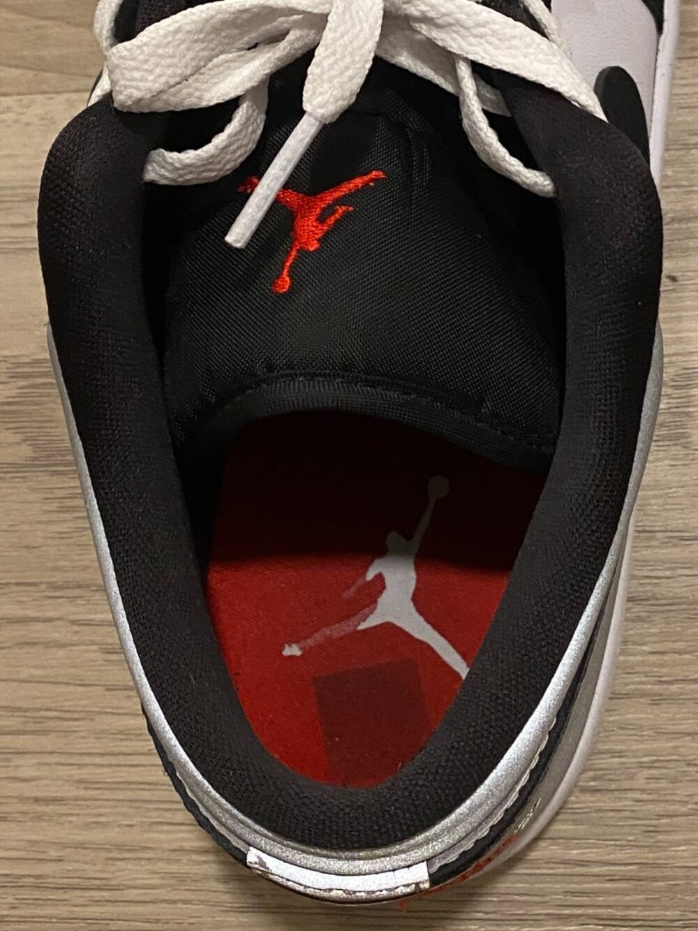 Air Jordan 1 Low SE Matte Silver Men’s 9 - Picture 7 of 11